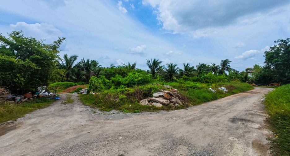 Terreno en venta en Bang Khun Thian, Bangkok