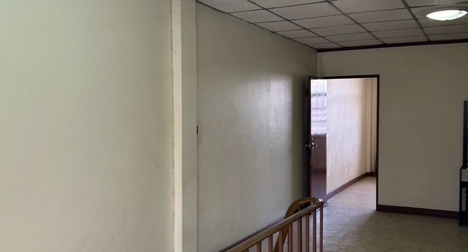 Продажа 2 спальни офис в Mueang Chon Buri, Чонбури