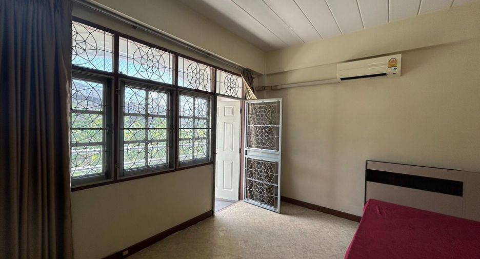 Продажа 2 спальни офис в Mueang Chon Buri, Чонбури