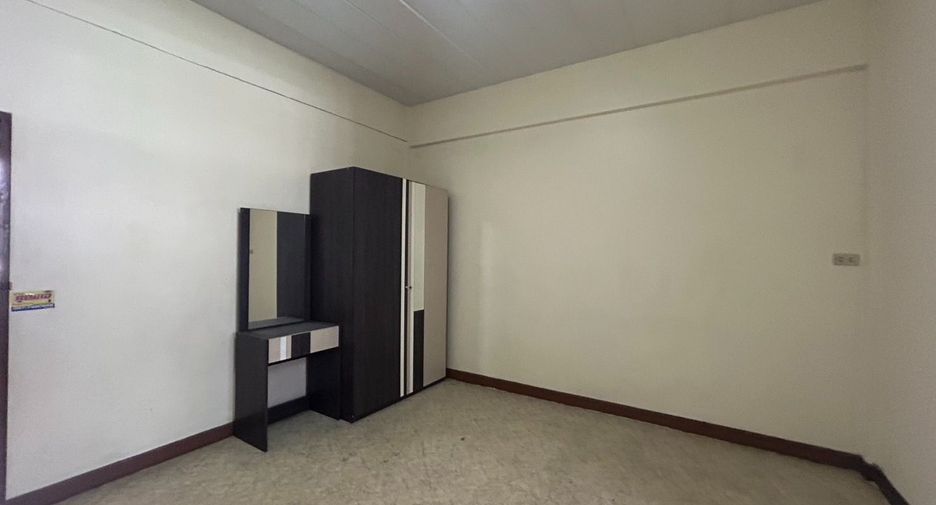 Продажа 2 спальни офис в Mueang Chon Buri, Чонбури