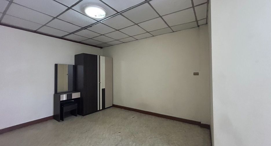 Продажа 2 спальни офис в Mueang Chon Buri, Чонбури