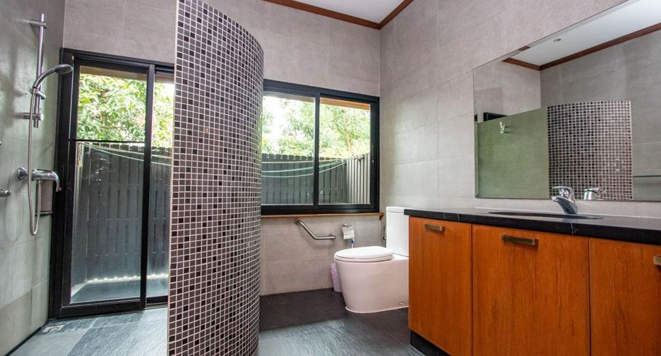 For sale 8 bedrooms house in Hang Dong, Chiang Mai