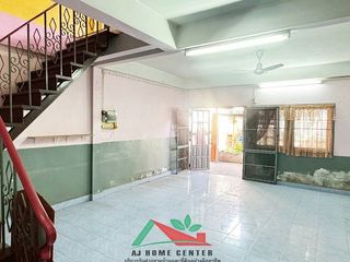 À vendre 5 chambres maison de ville à Phasi Charoen, Bangkok