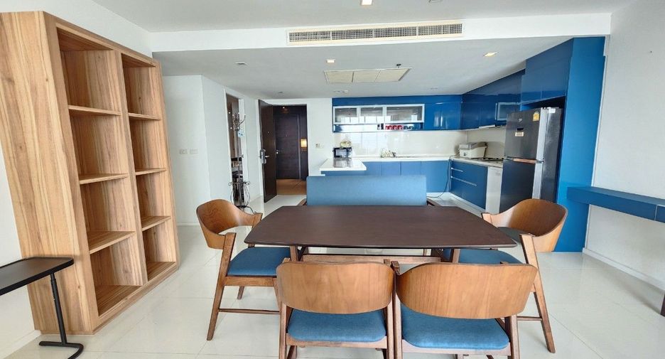For rent 3 bedrooms condo in Sathon, Bangkok
