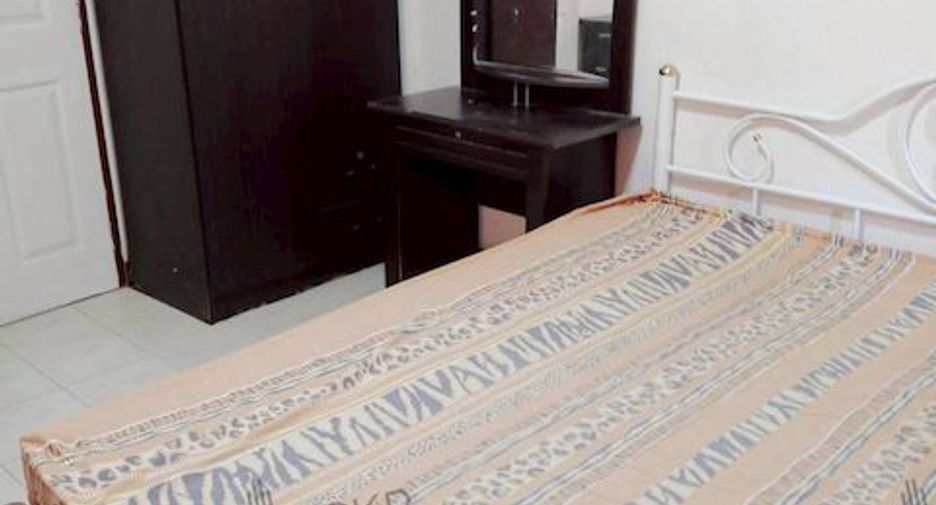 Продажа 3 спальни дом в Si Racha, Чонбури