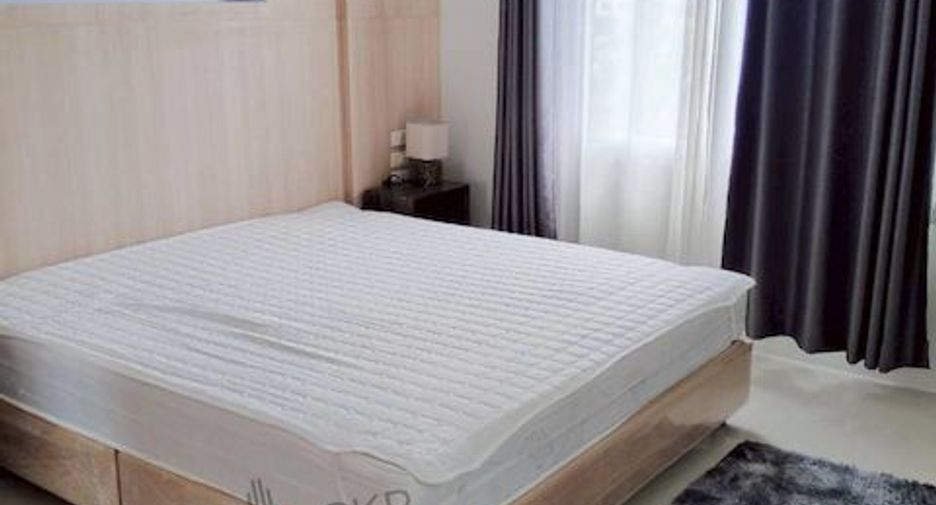 For sale 1 bed condo in Si Racha, Chonburi