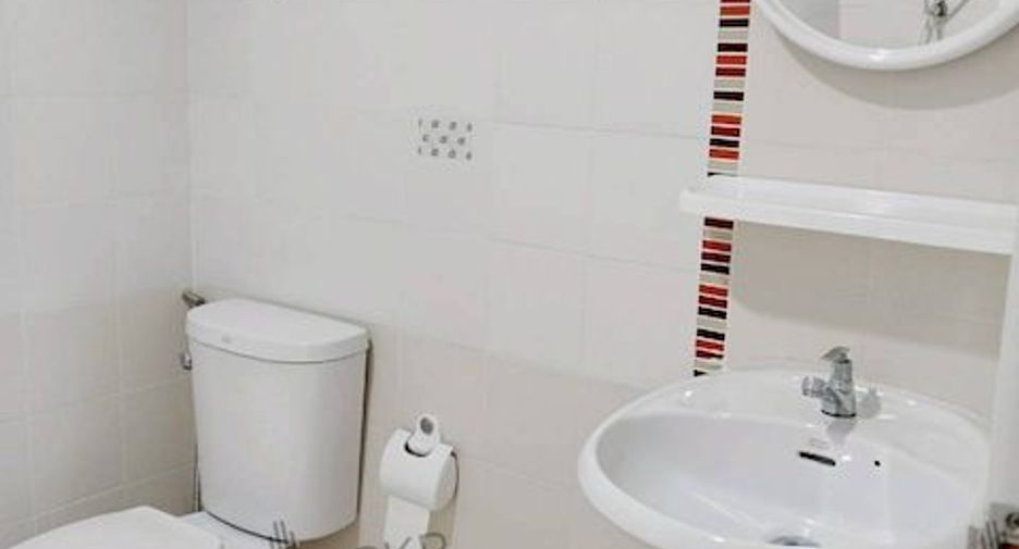 For sale 1 bed condo in Si Racha, Chonburi