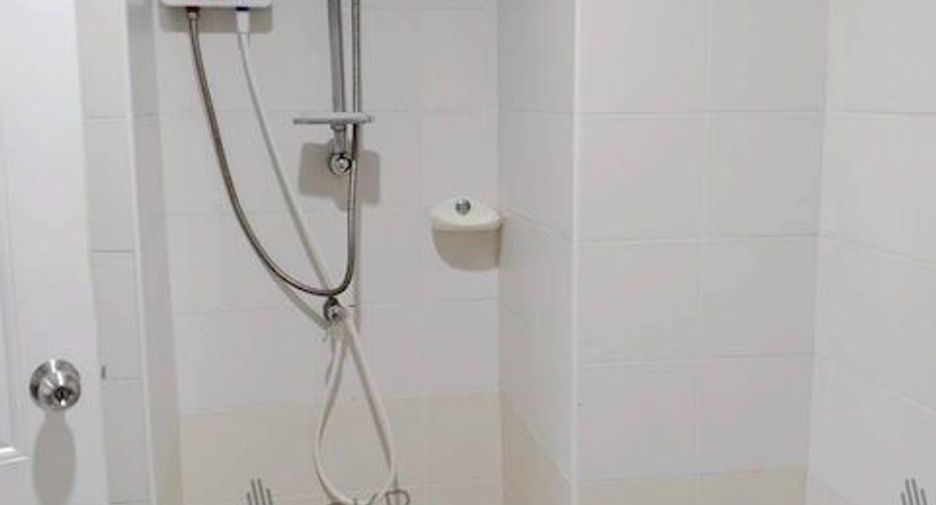 For sale 1 bed condo in Si Racha, Chonburi