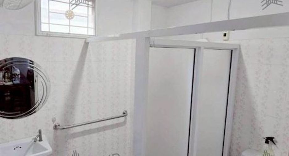 For sale 3 bedrooms house in Mueang Chachoengsao, Chachoengsao