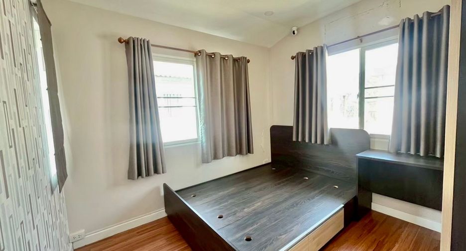 For sale 3 bedrooms house in Khlong Sam Wa, Bangkok