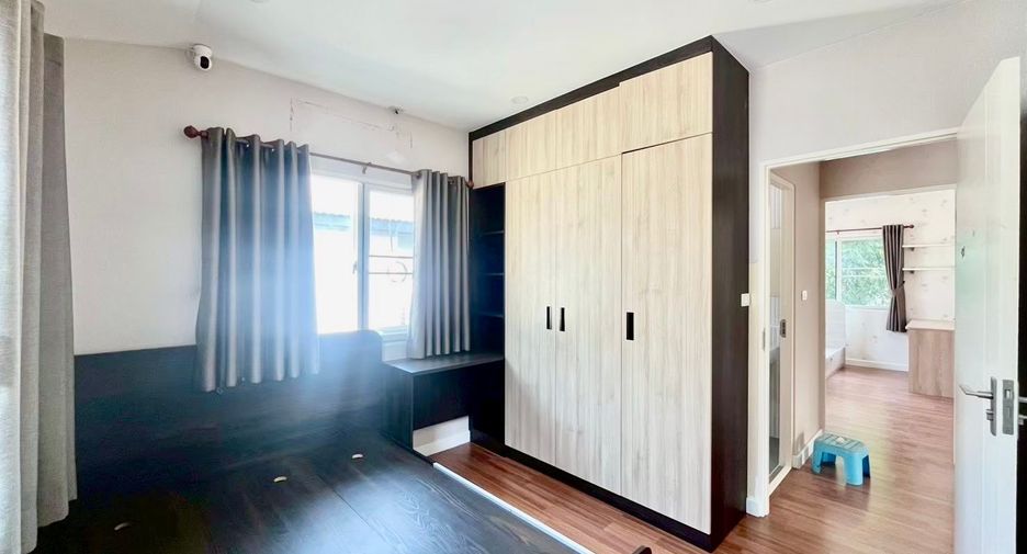 For sale 3 bedrooms house in Khlong Sam Wa, Bangkok