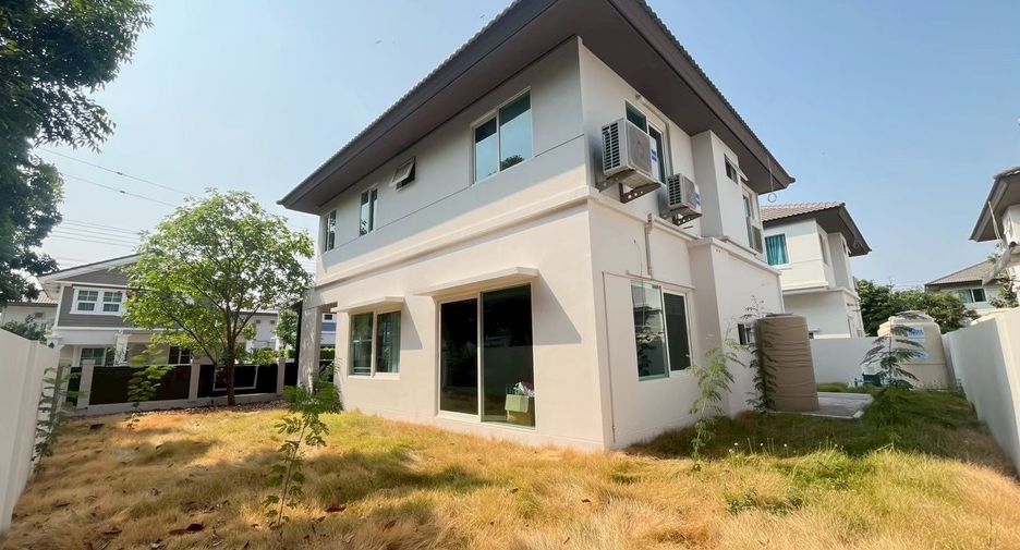 For sale 3 bedrooms house in Khlong Sam Wa, Bangkok