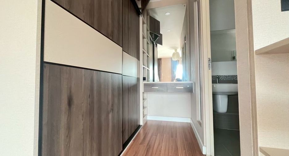 For sale 3 bedrooms house in Khlong Sam Wa, Bangkok