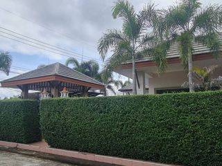 For rent 3 Beds villa in Bang Lamung, Chonburi