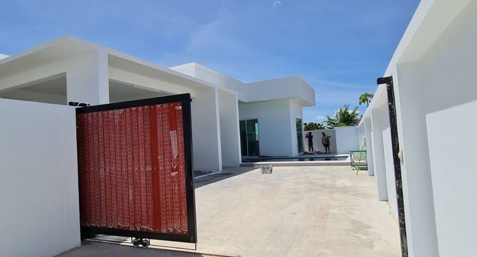 Villa en alquiler de 3 habitaciones en Bang Lamung, Chonburi
