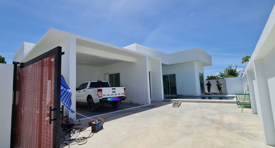 Villa en alquiler de 3 habitaciones en Bang Lamung, Chonburi