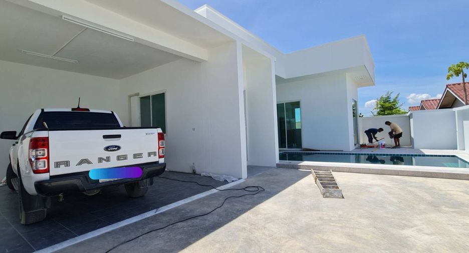 Villa en alquiler de 3 habitaciones en Bang Lamung, Chonburi