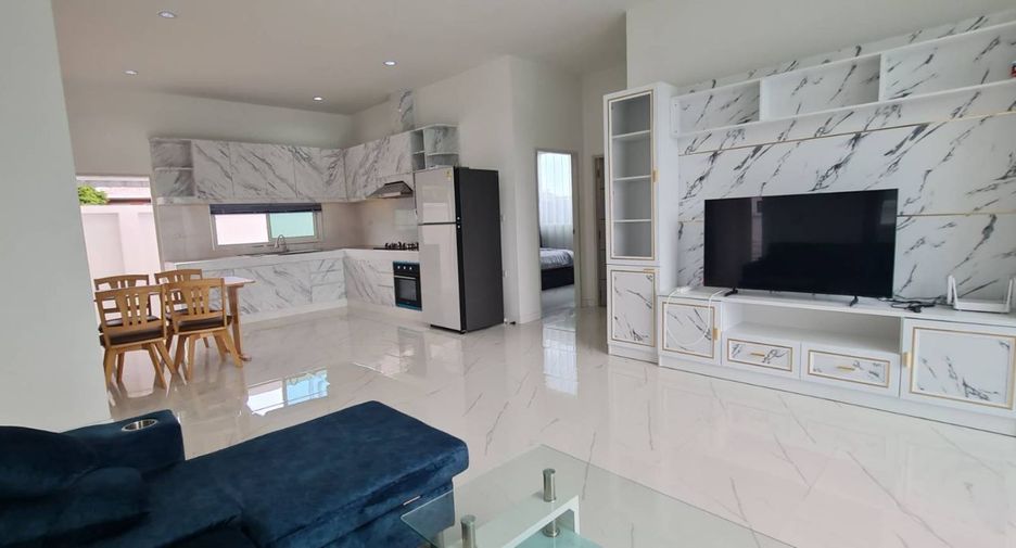 Villa en alquiler de 3 habitaciones en Bang Lamung, Chonburi