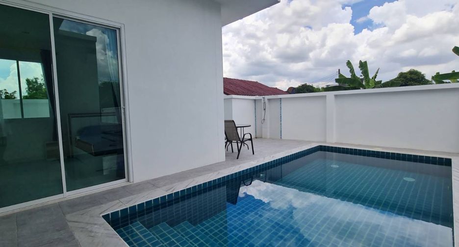 Villa en alquiler de 3 habitaciones en Bang Lamung, Chonburi