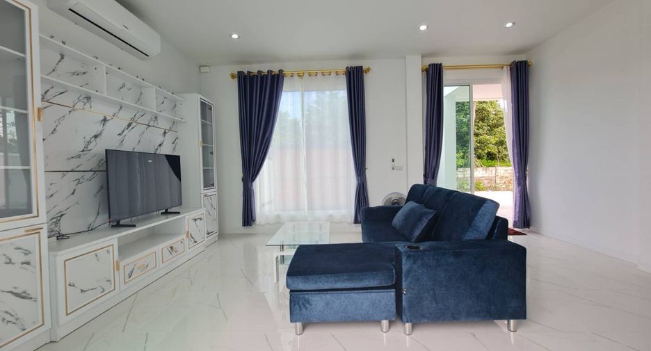 Villa en alquiler de 3 habitaciones en Bang Lamung, Chonburi