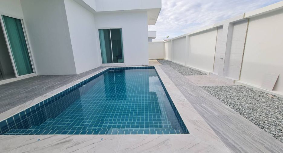 Villa en alquiler de 3 habitaciones en Bang Lamung, Chonburi