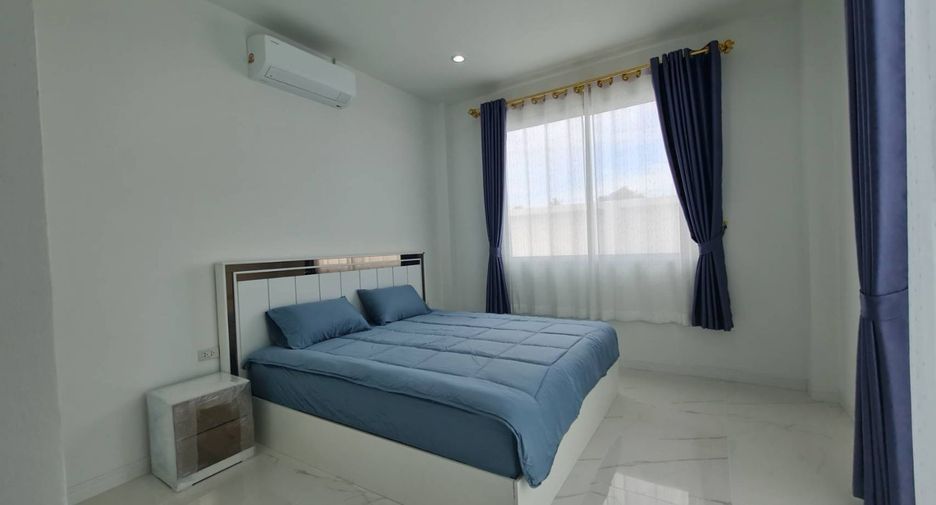 Villa en alquiler de 3 habitaciones en Bang Lamung, Chonburi
