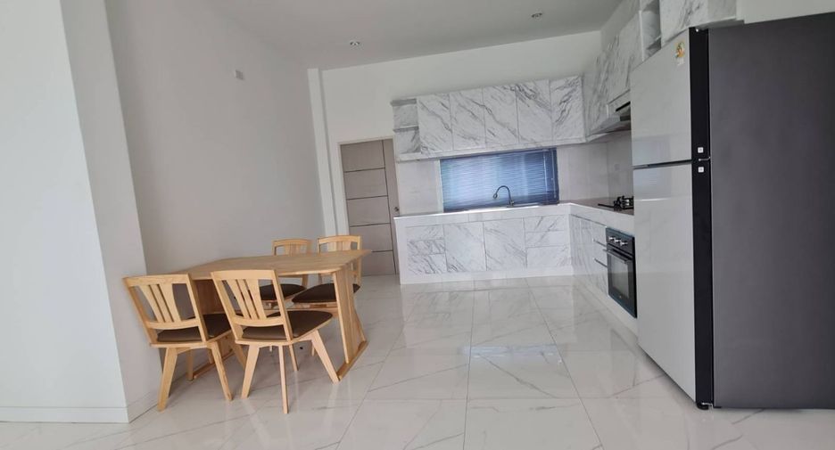 Villa en alquiler de 3 habitaciones en Bang Lamung, Chonburi