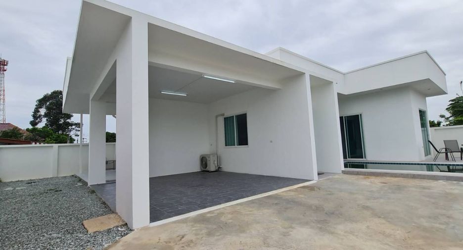 Villa en alquiler de 3 habitaciones en Bang Lamung, Chonburi