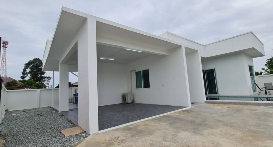 Villa en alquiler de 3 habitaciones en Bang Lamung, Chonburi