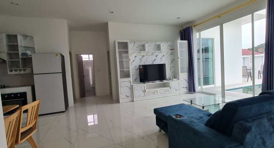Villa en alquiler de 3 habitaciones en Bang Lamung, Chonburi