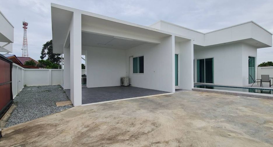 Villa en alquiler de 3 habitaciones en Bang Lamung, Chonburi