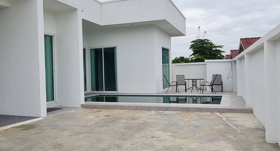 Villa en alquiler de 3 habitaciones en Bang Lamung, Chonburi