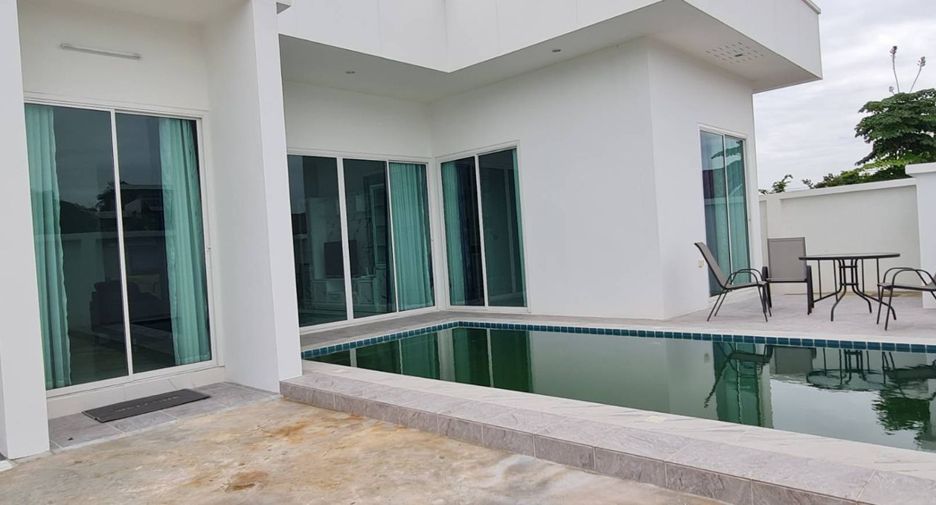 Villa en alquiler de 3 habitaciones en Bang Lamung, Chonburi