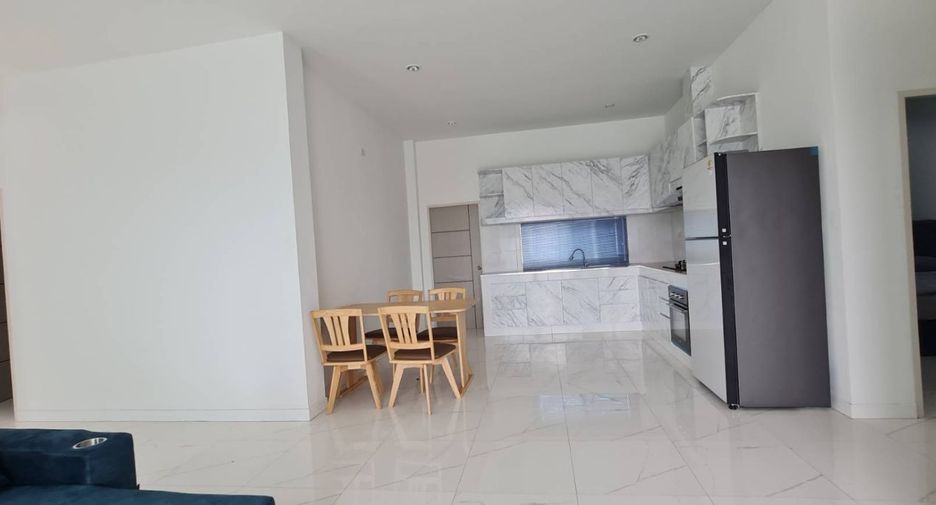 Villa en alquiler de 3 habitaciones en Bang Lamung, Chonburi