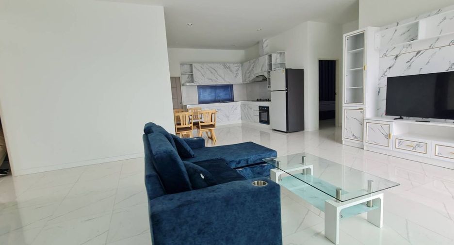 Villa en alquiler de 3 habitaciones en Bang Lamung, Chonburi