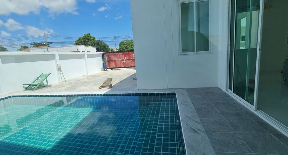 Villa en alquiler de 3 habitaciones en Bang Lamung, Chonburi