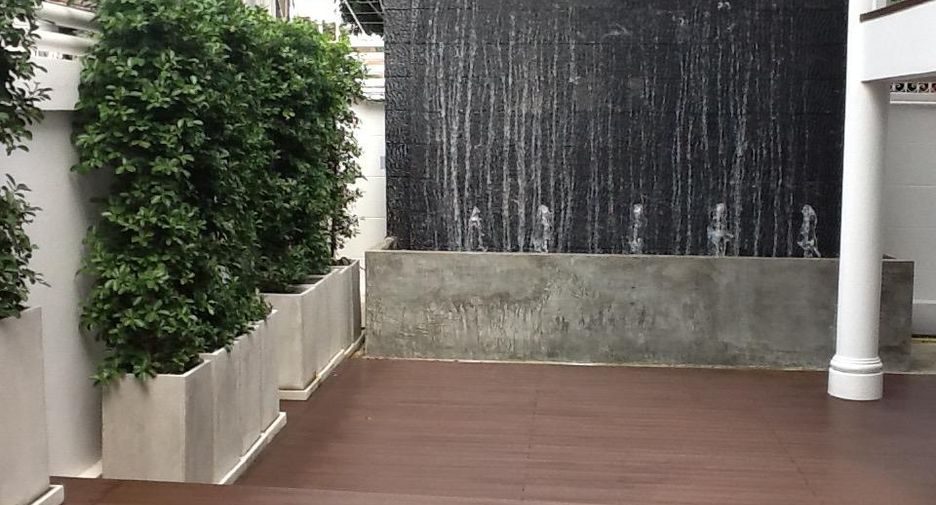 For sale 4 bedrooms house in Din Daeng, Bangkok