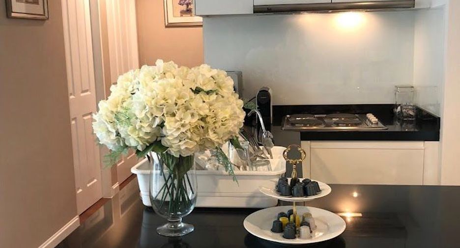 Condo en alquiler y en venta de 2 habitaciones en Huai Khwang, Bangkok