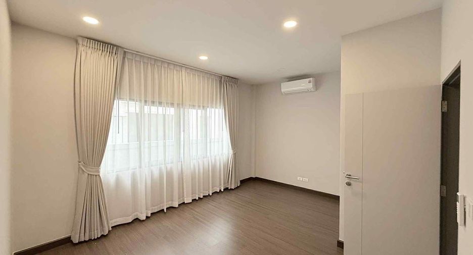 Haus zur Miete mit 5 Zimmer in Bang Phli, Samut Prakan