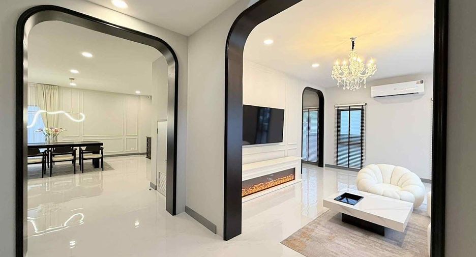 Haus zur Miete mit 5 Zimmer in Bang Phli, Samut Prakan