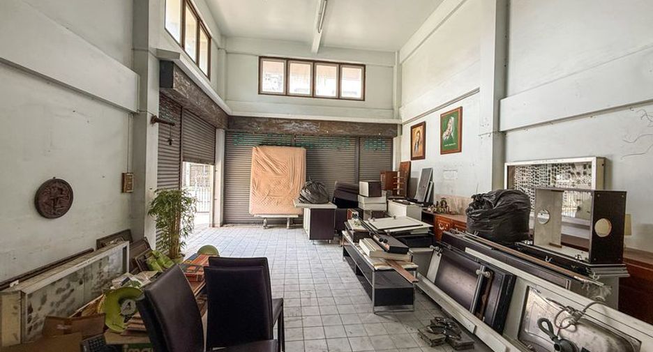 À louer et à vendre terrain à Si Racha, Chonburi