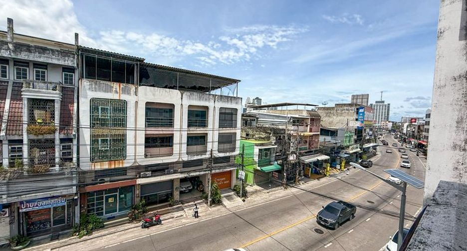 À louer et à vendre terrain à Si Racha, Chonburi