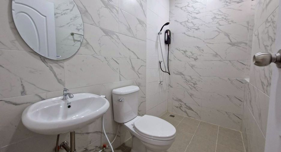 For rent 3 ベッドルーム house in Saraphi, Chiang Mai