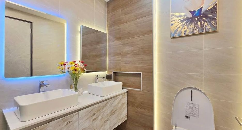 For sale 4 bedrooms house in Bang Lamung, Chonburi