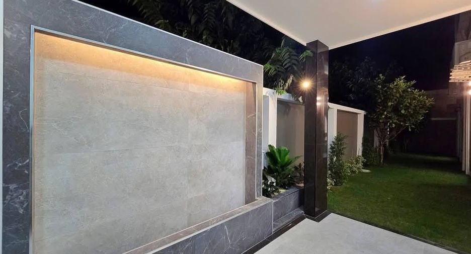 For sale 4 bedrooms house in Bang Lamung, Chonburi
