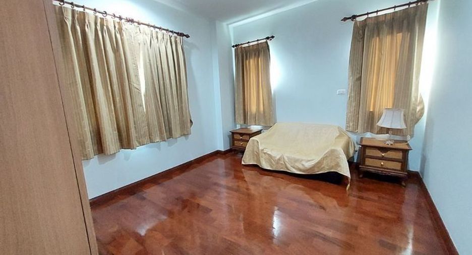 For rent 3 bedrooms house in Mueang Chon Buri, Chonburi
