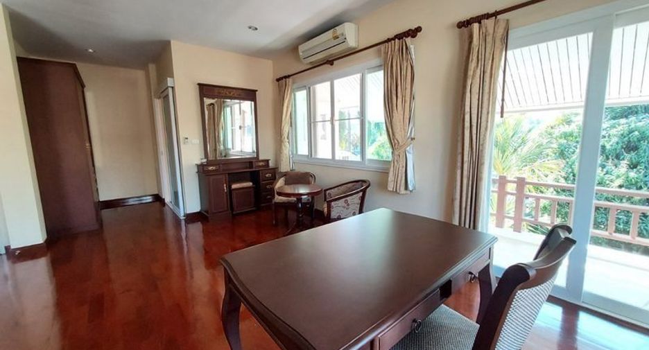 For rent 3 bedrooms house in Mueang Chon Buri, Chonburi