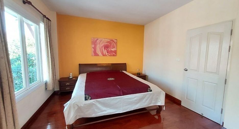 For rent 3 bedrooms house in Mueang Chon Buri, Chonburi