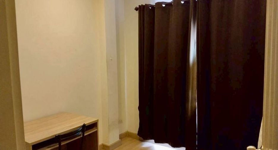 For rent 3 bedrooms house in Si Racha, Chonburi