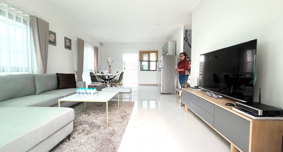 For sale 4 ベッドルーム house in Bang Sao Thong, Samut Prakan
